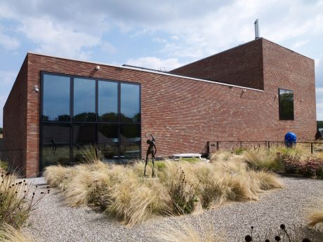 Speciaal Grijs WS LF510 | Nieuwbouw Kunstmuseum Singer Laren | Oude Drift, Laren | Architect: Oscar Vos, Krft & Sanne Oomen, Oomen Ontwerpt | Client: Singer Laren |  Photographer: Christian van der Kooy | Completion Date: 2017-01-01