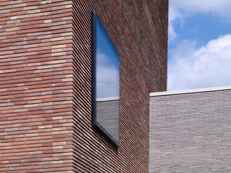 Speciaal Grijs WS LF510 | Nieuwbouw Kunstmuseum Singer Laren | Oude Drift, Laren | Architect: Oscar Vos, Krft & Sanne Oomen, Oomen Ontwerpt | Client: Singer Laren |  Photographer: Christian van der Kooy | Completion Date: 2017-01-01