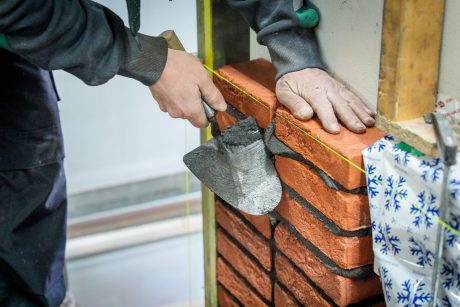 Nieuwbouw 19 bedrijfsunits STOCK Haarlem XL | Gevelbaksteen: Ecoline steenstrips - ca. 45.000 Phaunis-strips (39.500 Rila Red, 5.600 Sherwood Brown) en gevelbakstenen Mastiek en Dommelrood