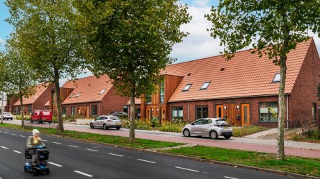 Nieuwbouw 28 woningen | Irenestraat, Rijssen | Gevelbaksteen: Menton en Blauwrood Genuanceerd ClickBrick | Dakpan: Maduramax natuurood+