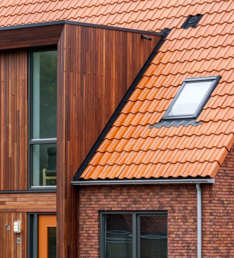 Nieuwbouw 28 woningen | Irenestraat, Rijssen | Gevelbaksteen: Menton en Blauwrood Genuanceerd ClickBrick | Dakpan: Maduramax natuurood+