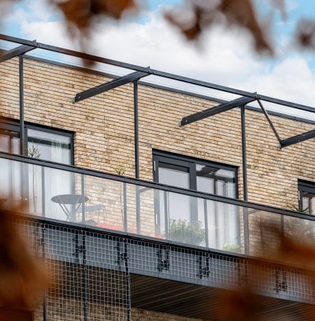 Product: Marziale HV ClickBrick. Architect: Wouter de Haas, Lab03 & Steve Reid, JoustraReid Architecten. Contractor: De Geus Bouw, Broek op Langedijk. Handelaar: RAB Alkaar. Nieuwbouw appartementen met Marziale HV ClickBrick Pure | IJburg, Amsterdam