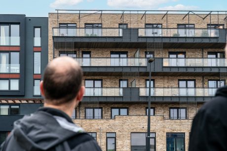 Product: Marziale HV ClickBrick. Architect: Wouter de Haas, Lab03 & Steve Reid, JoustraReid Architecten. Contractor: De Geus Bouw, Broek op Langedijk. Handelaar: RAB Alkaar. Nieuwbouw appartementen met Marziale HV ClickBrick Pure | IJburg, Amsterdam