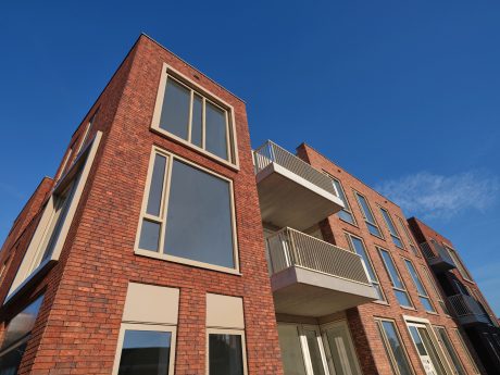 Timm-Antiek HV CB & Menton HV CB, ClickBrick Pure. Architect: Opzoom Architecten. Verwerker: Wessels Bouwgroep. Nieuwbouw appartementen en commerciële ruimte | Lichtenvoorde. 