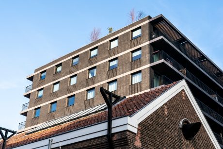 Agora Agaatgrijs HV EcoBrick. Architect: Ivar van der Zwan, Workshop Architecten. Projectontwikkelaar: VORM. Aannemer: Hillen & Roosen. Nieuwbouw appartementen | De Keizer, Amsterdam
