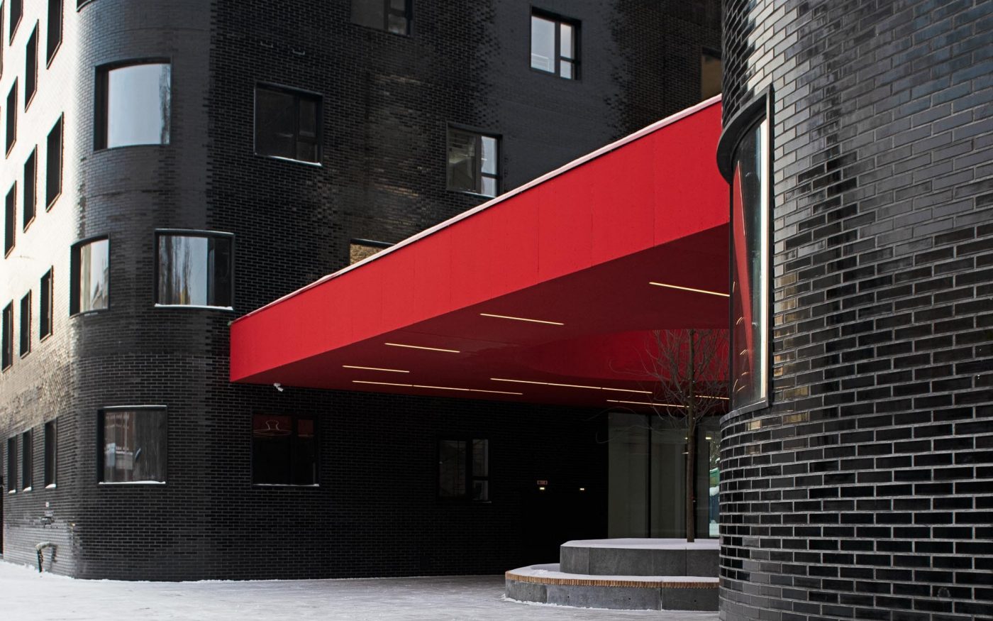 Kompozitsiya 24, Khavskaya, Glazed Black, Glazed Gold