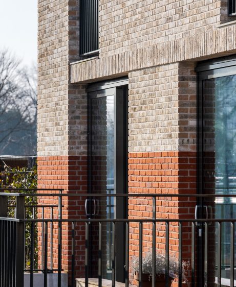 6 appartementengebouwen en rijwoningen de Bongerd | Oeverzone, Amsterdam | Gevelbakstenen: Catalunya HV WF en de Marziale HV WF