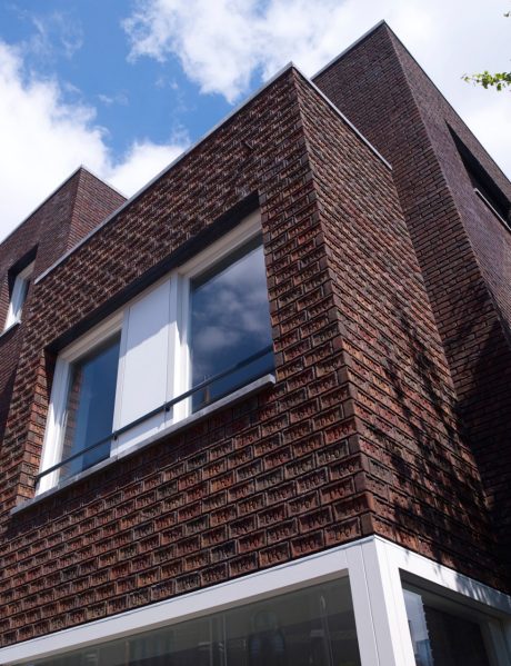 Blauwrood Genuanceerd HV WF en EF, Grijs en Bronsgroen HV WF | Nieuwbouw Appartementen | Deo Neo, Haarlem | Architect: Dana Ponec Architecten, Amsterdam, Studioninedots, Amsterdam en Simon Sprietsma Stadslandschappen, Amsterdam | Client: De Key - De Principaal i.s.m. AM Noord-Holland | Completion Date: 2015-01-01