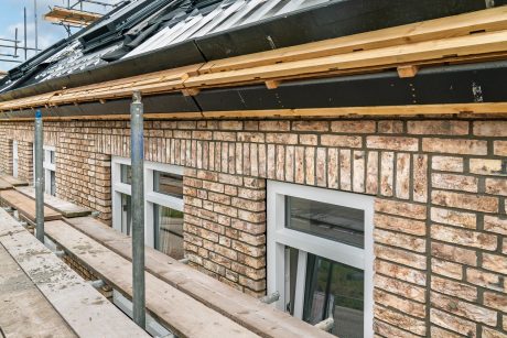 Verwerking van Pasvik Park HV EcoBrick op het Glorius project in Beek en Donk