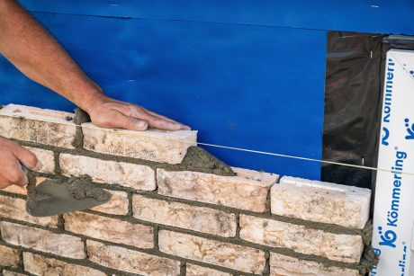 Verwerking van Pasvik Park HV EcoBrick op het Glorius project in Beek en Donk