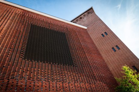 Transformatie kantoorgebouw, s-Hertogenbosch | Gevelbaksteen: Maaseiker Bont HV WF