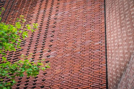 Transformatie kantoorgebouw, s-Hertogenbosch | Gevelbaksteen: Maaseiker Bont HV WF