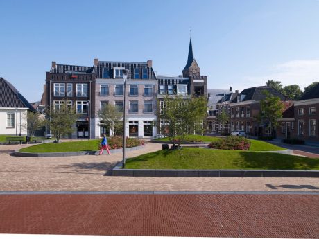 Herontwikkeling Plan Tusveld | Rijssen-Holten | Straatbakstenen: Siena, Nero WF en Paviona WF en DF | Architect: Ingenieursbureau Gemeente Rijssen-Holten | Opdrachtgever: Gemeente Rijssen-Holten | Aannemer: Netters Infra, Enschede | Jaar van realisatie: 2015