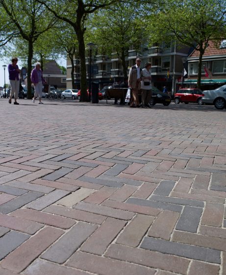 Renovatie straat | Binnenweg, Heemstede | Straatbakstenen mix: Novoton wasserstrich (93%) en Arduin wasserstrich (7%) DF | Opdrachtgever: Gemeente Heemstede | Aannemer: Compeer B.V., Halfweg