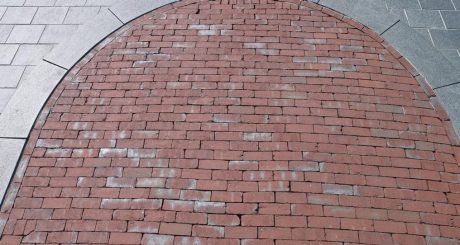 Herinrichting | Stationsplein, Haarlem | Straatbakstenen: Norderney, Brokum en Juist DF (project specifiek) en Ravenna DF