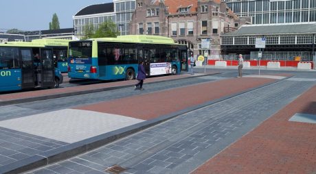 Herinrichting | Stationsplein, Haarlem | Straatbakstenen: Norderney, Brokum en Juist DF (project specifiek) en Ravenna DF