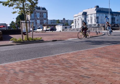 Herinrichting centrum, Middelburg | Straatbakstenen: Middelburgmix WF | Aannemer: Aannemersbedrijf J.M.B., Oudenbosch JD Infra, Meliskerke | Architect en opdrachtgever: Gemeente Middelburg