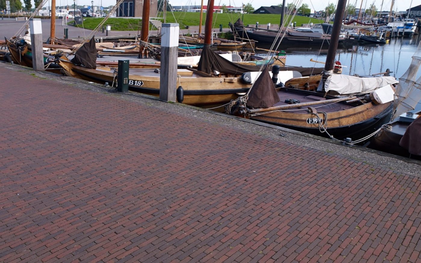 Herontwikkeling | Havengebied, Elburg | Straatbakstenen: mix