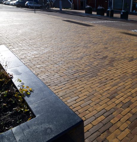 Herinrichting Ten Kateplein | Van Lennep-Buurt, Amsterdam | Straatbakstenen: Zonnebloem wasserstrich DF | Architect: Peter Ulle, Amsterdam | Opdrachtgever: Gemeente Amsterdam | Uitvoerder: NL '81 Infra B.V., Uden