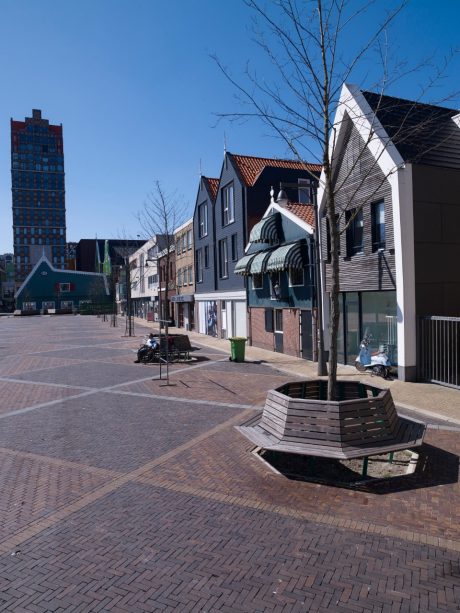 Herontwikkeling | Inverdan, Zaanstad | Straatbakstenen: Inverdan mix in WF en DF (project specifiek) en Toledo wasserstrich DF | Architect: Soeters van Eldonk Architecten, Amsterdam | Opdrachtgever: Gemeente Zaanstad | Aannemer: Gebroeders Beentjes, Akersloot en Gebroeders van der Veekens, Zaandam