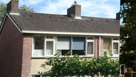 Modula Zwart Edel-Engobe 745 en Modula Leikleur Mat Engobe 703 | Renovatie Tussenwoningen | Woonservice Westerbork, Drenthe | Contractor: Hunebouw, Hogeveen | Completion Date: 2013-01-01