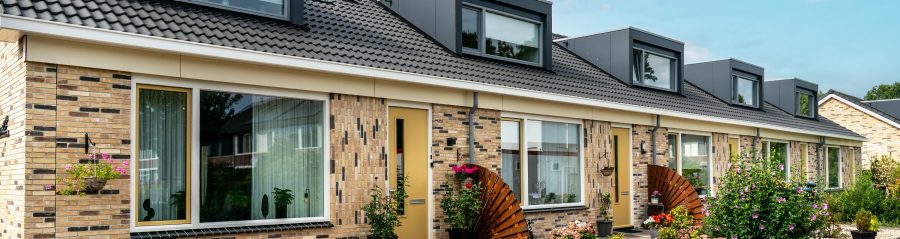 Eerste gerenoveerde woningen in Swifterbant opgeleverd