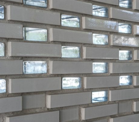 Glazuurstenen Wit Geglazuurd SP WF | Nieuwbouw Omheining | Milieupark CVAE Porte de Pantin, Parijs | Architect: DATA Architects, Parijs | Client: Ville de Paris, DPE - DPA | Completion Date: 2016-01-01