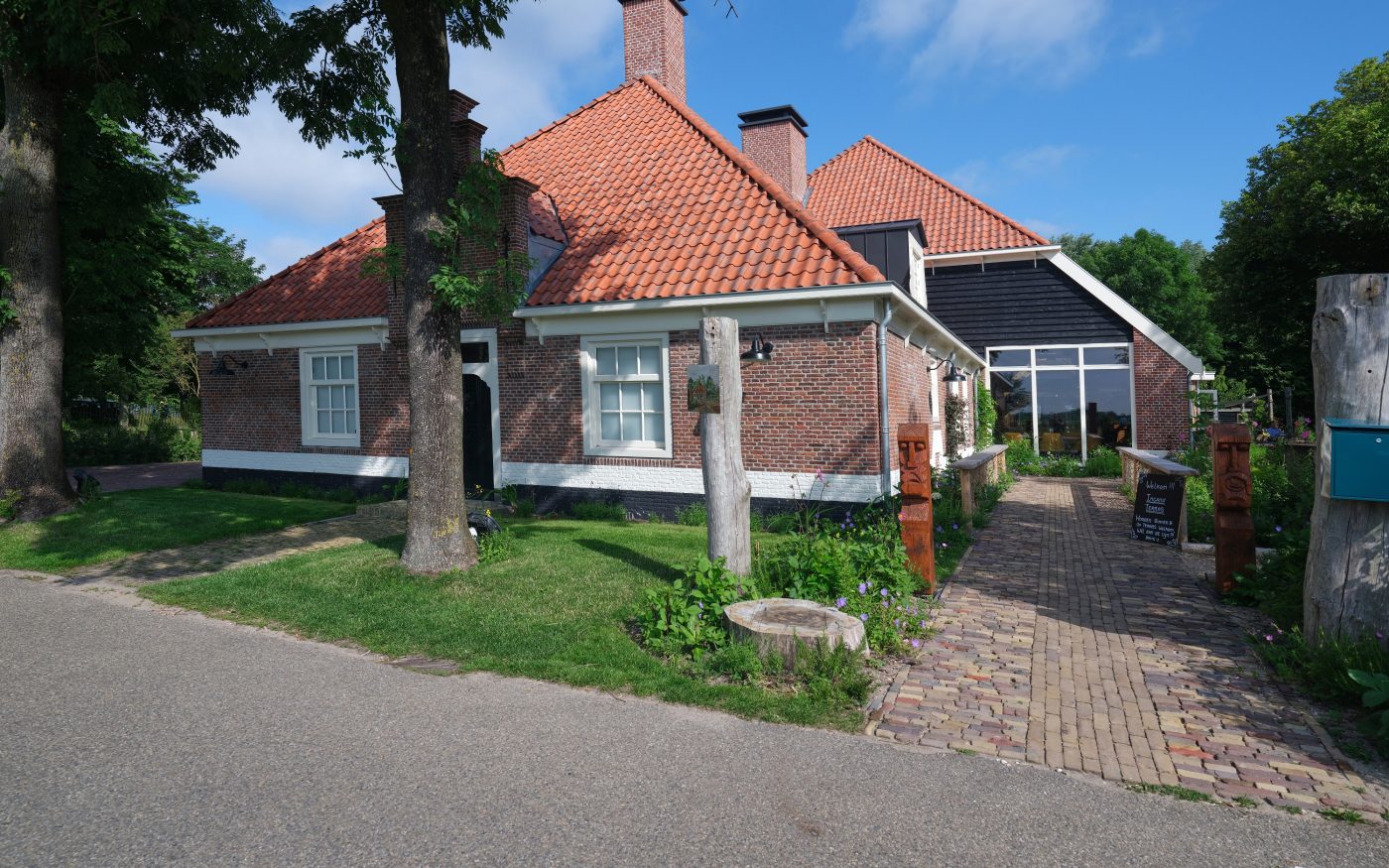 Herbouw Gasterij Nieuw Westert | Egmond-Binnen | Dakpan: OH451 vieilli rood | Gevelbaksteen: Maaseiker Bont HV WF | Aannemer: Pronk Bouw, Warmenhuizen | Dakdekker: Pieter Pan, SChagen | BMH: BMN Schagen