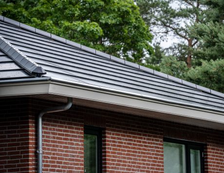 nstallateur: Volt4U / Energieopwekken.nu. Periode 2023. Product Wevolt X-Roof. Aantal 300. Renovatie villa met Wevolt X-Roof | Bilthoven