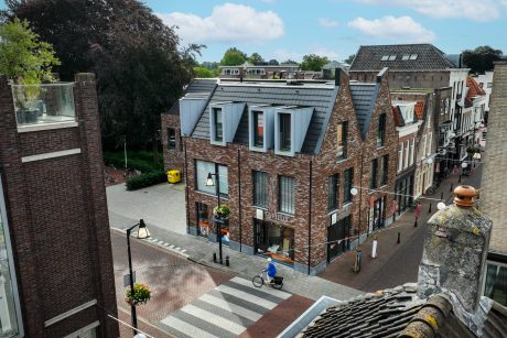 Transformatie winkels en appartementen | Hoofdstraat, Meppel | Gevelbaksteen: Archipolis Barn Bruin SP HF EB65