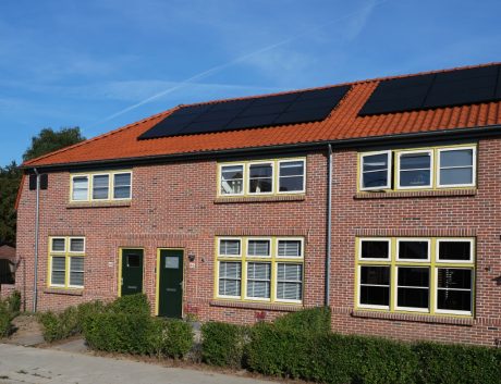 Renovatie 50 woningen | Kolkakkerweg, Ede | Gevelbaksteen: Rood Kolengestookt VB RE | Architect: OpZoom Architecten | Aannemer: KlokGroep Totaalonderhoud | Opdrachtgever: Woningcorporatie Woonstede
