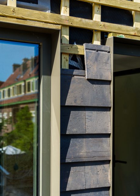 Transformatie woning | Zwaluwstraat, Utrecht | Verticale gevelbekleding: Motio | Gevelbaksteen: Pearl Tahiti steenstrips